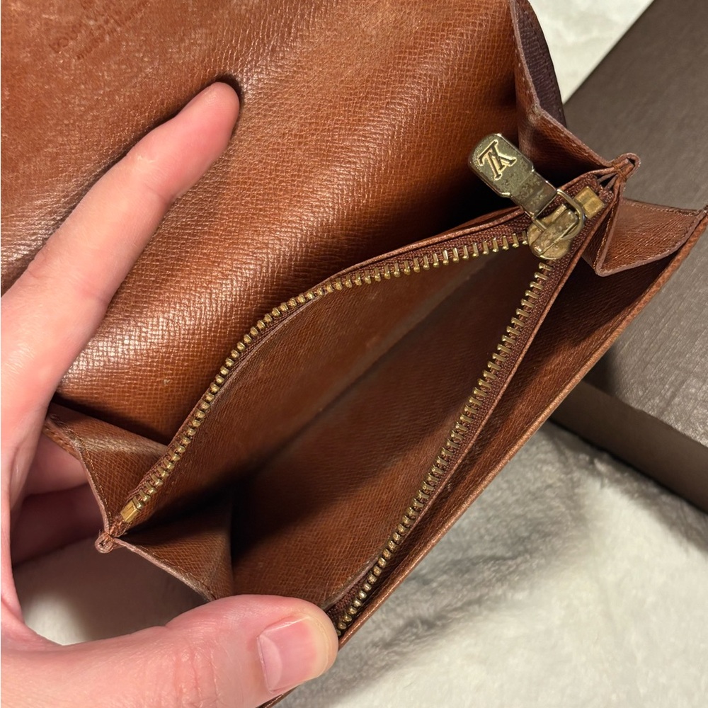 Louis Vuitton Brown Monogram Wallet - Picture 9 of 10